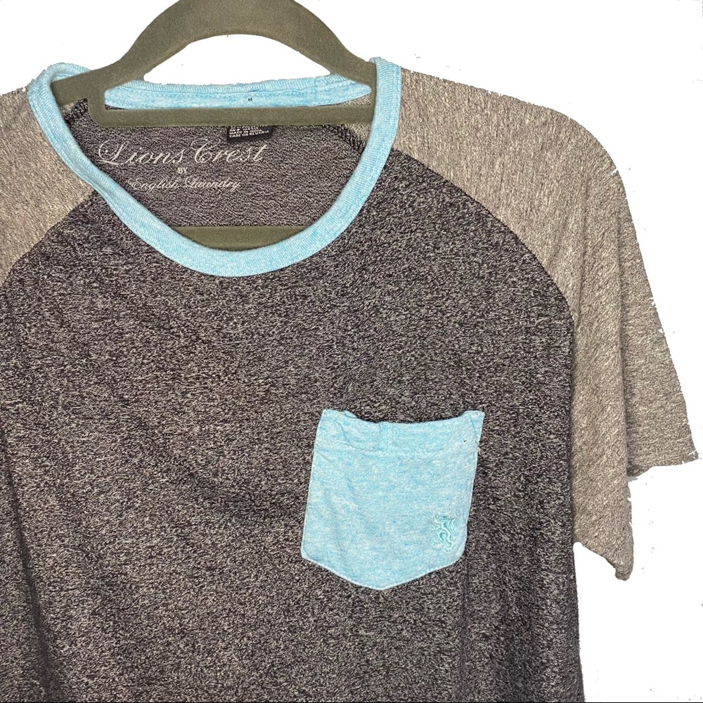 Men’s Lion Crest Tee Shirt